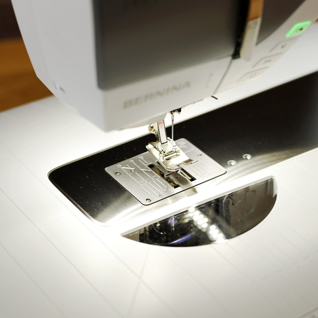 Bernina Sewing Machines Bernina 770 QE PRO Sewing Machine - The Sewing Studio