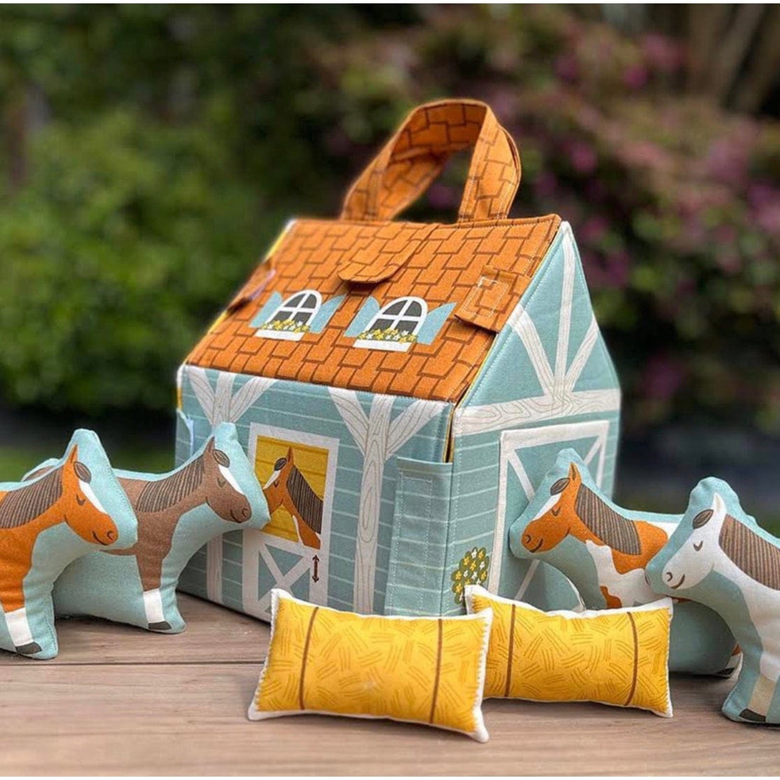 Moda Fabric Panels & Labels Moda Ponderosa Horse and Stable Toy Panel. Cut & Sew. 20868-11 - The Sewing Studio
