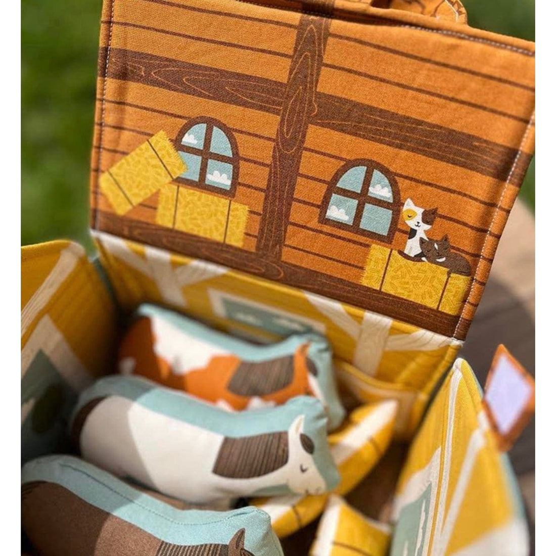 Moda Fabric Panels & Labels Moda Ponderosa Horse and Stable Toy Panel. Cut & Sew. 20868-11 - The Sewing Studio
