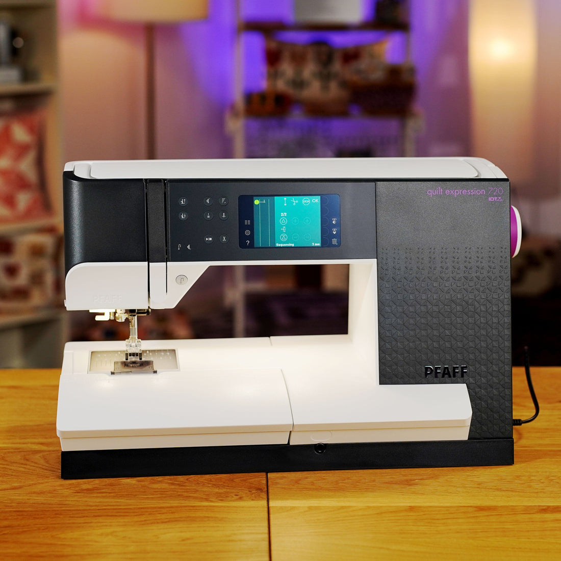 Pfaff Sewing Machines Pfaff Quilt Expression 720 Sewing Machine - The Sewing Studio