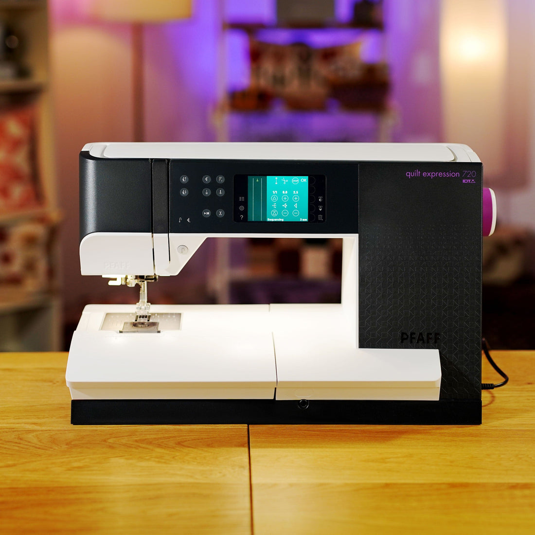 Pfaff Sewing Machines Pfaff Quilt Expression 720 Sewing Machine - The Sewing Studio