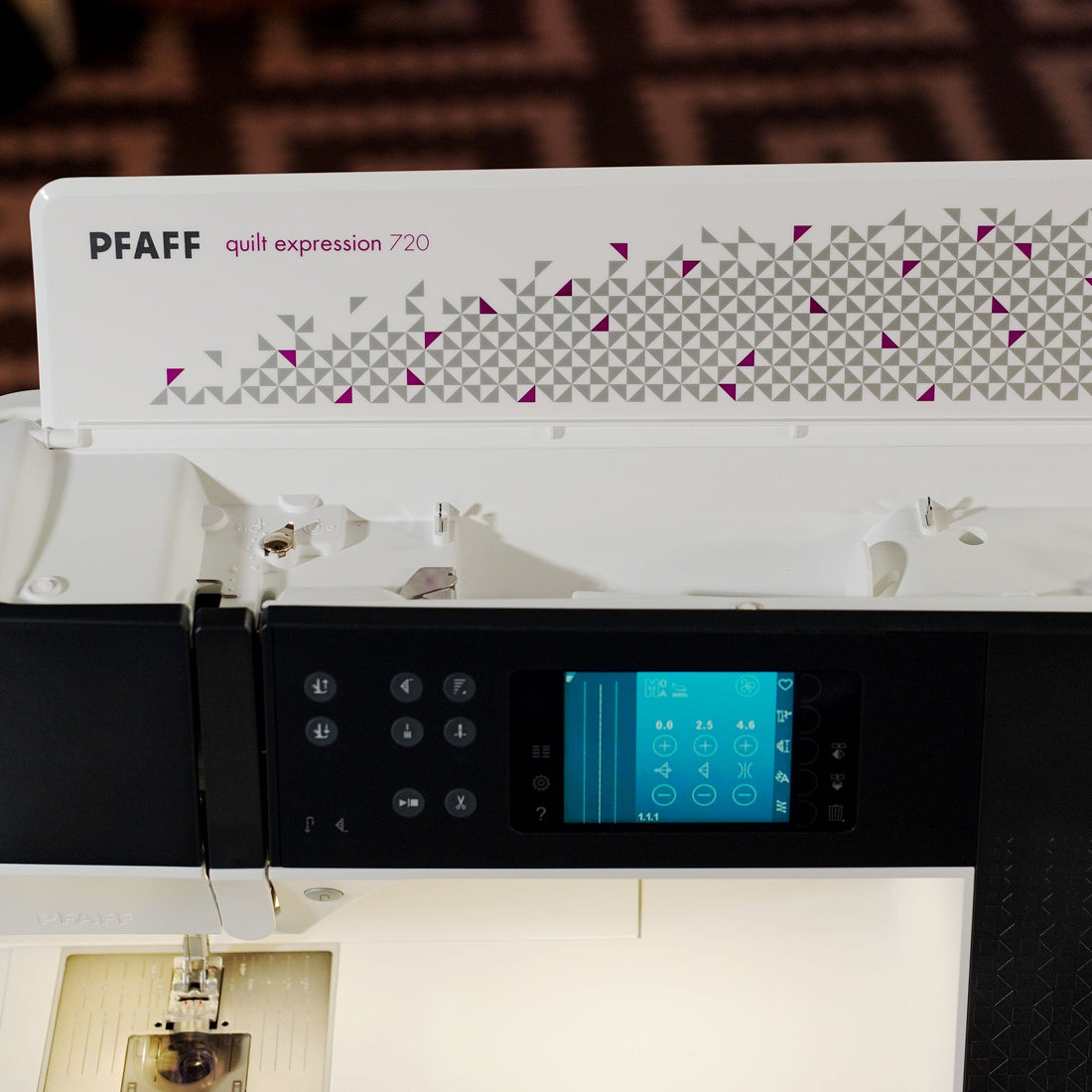 Pfaff Sewing Machines Pfaff Quilt Expression 720 Sewing Machine - The Sewing Studio