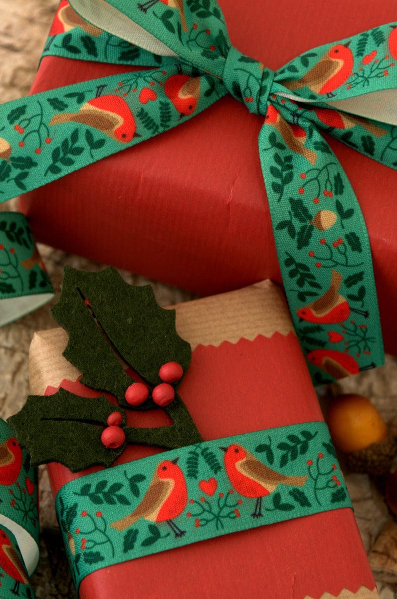 Berisfords Ribbon Christmas Ribbon Robin's Nest: Green and Multi: 25mm Wide - The Sewing Studio