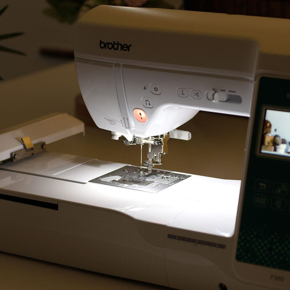 Brother Sewing Machines Brother Innov-is F580 Sewing & Embroidery Machine - The Sewing Studio