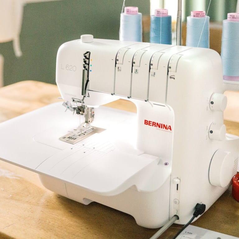 Thread Delivery and Spool Stand