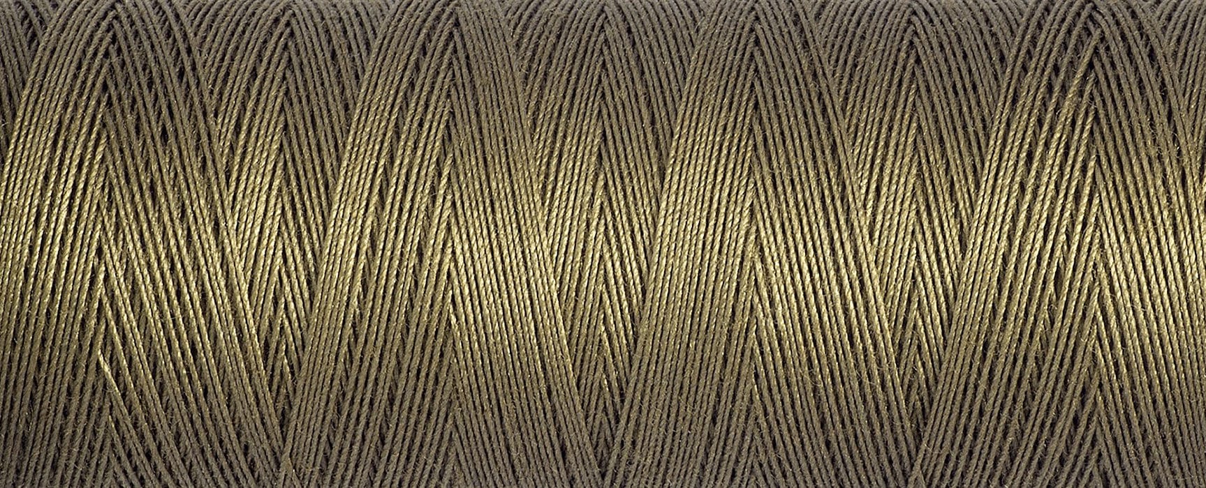 Gutermann Cotton Thread 100M Colour 0825 Close Up