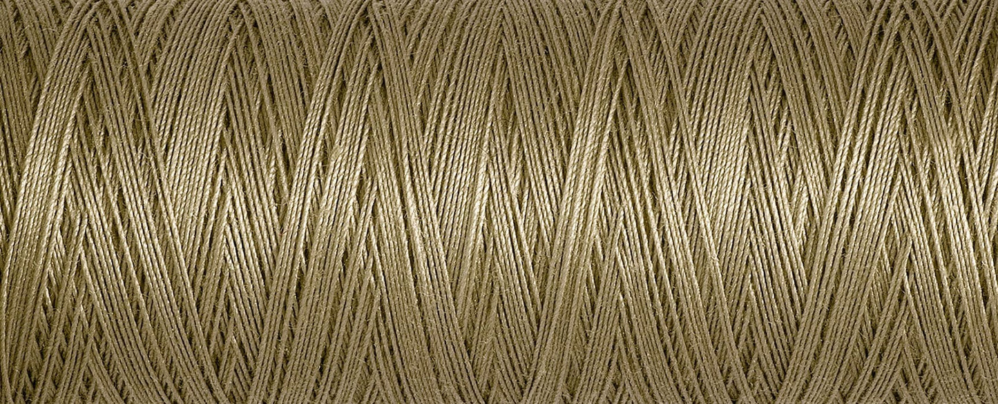 Gutermann Cotton Thread 100M Colour 1015 Close Up