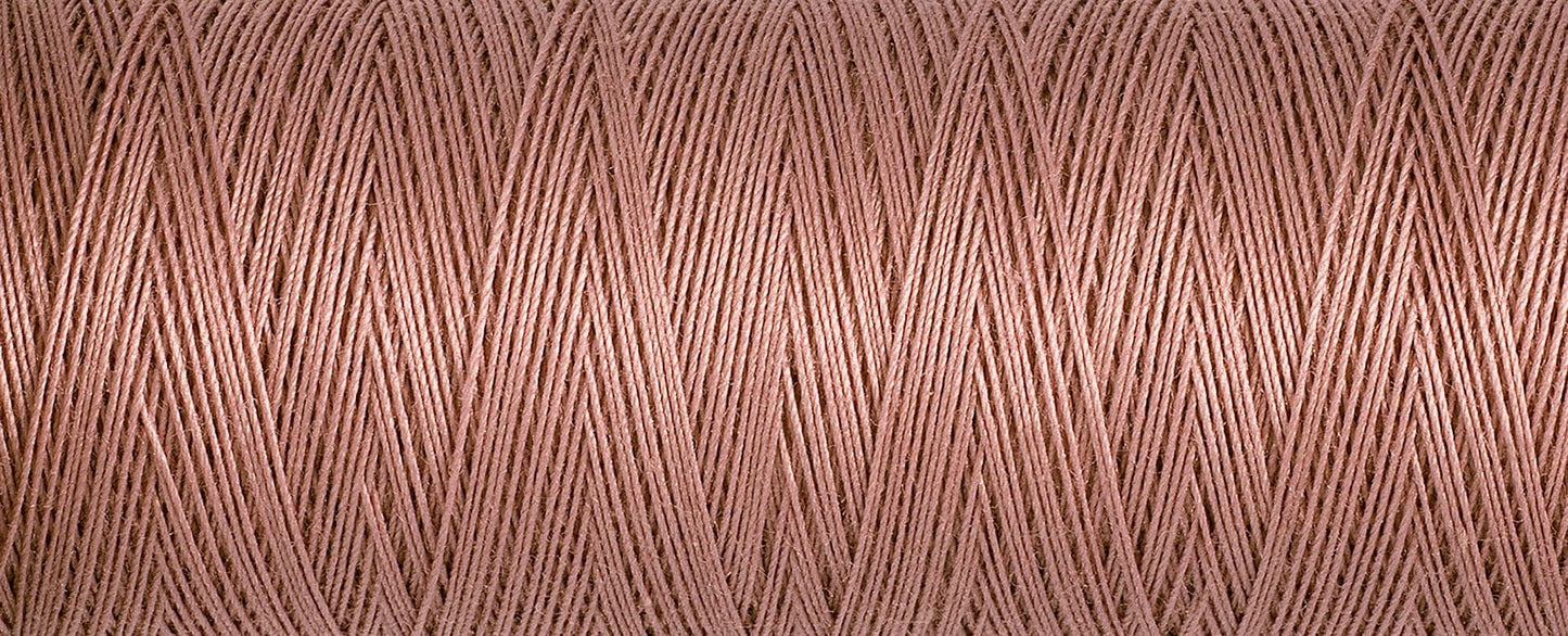 Gutermann Cotton Thread 100M Colour 2626 Close Up
