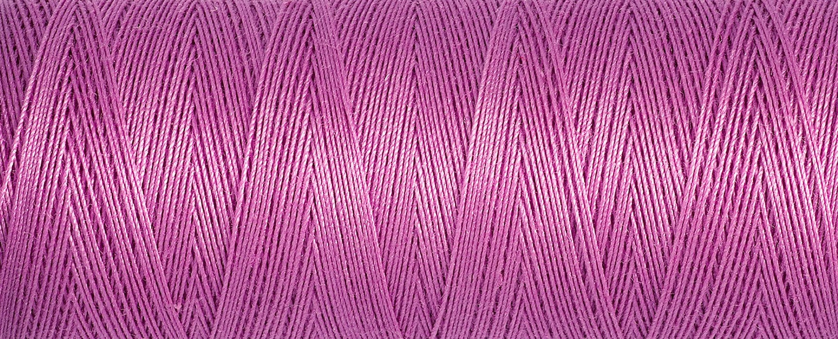 Gutermann Cotton Thread 100M Colour 6000 Close Up