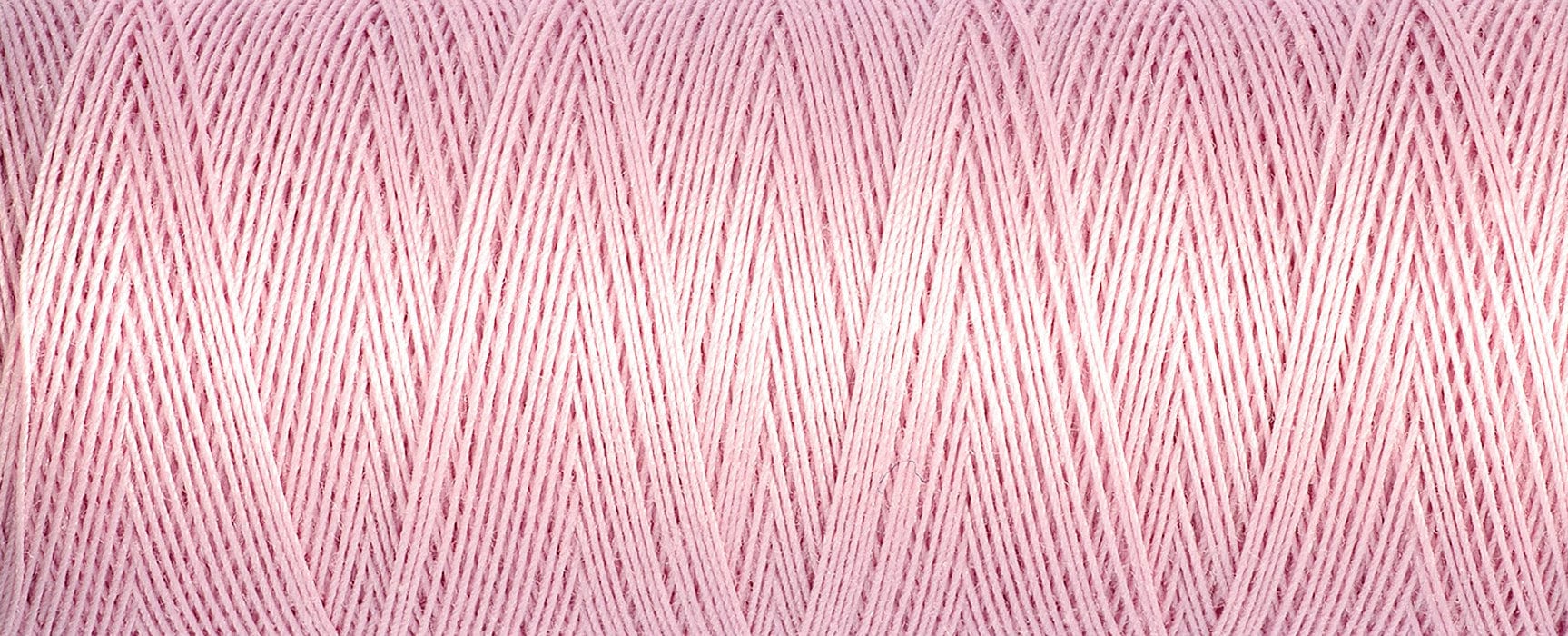 Gutermann Cotton Thread 100M Colour 6044 Close Up