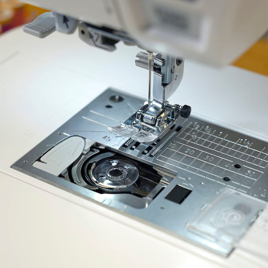 Horizontal Full Rotary Hook and Drop-In Bobbin