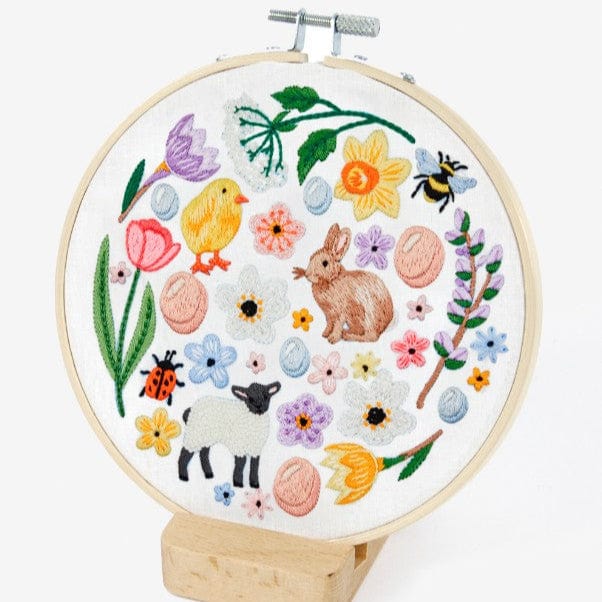DMC Download Free Pattern: Springtime (Embroidery)  - The Sewing Studio