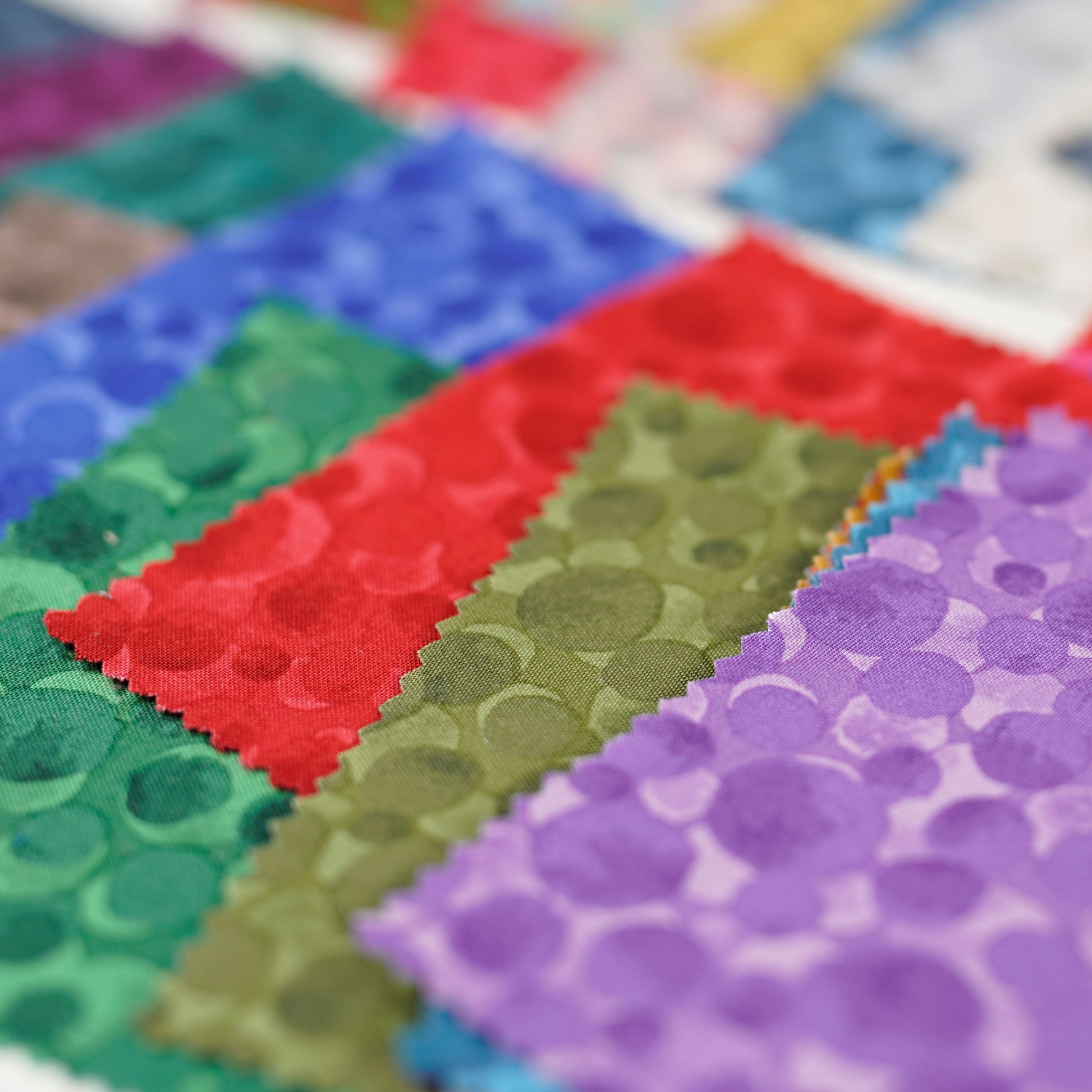 Lewis and Irene Fabric Pre Cuts Lewis & Irene Bumbleberries 5” Charming Squares - The Sewing Studio