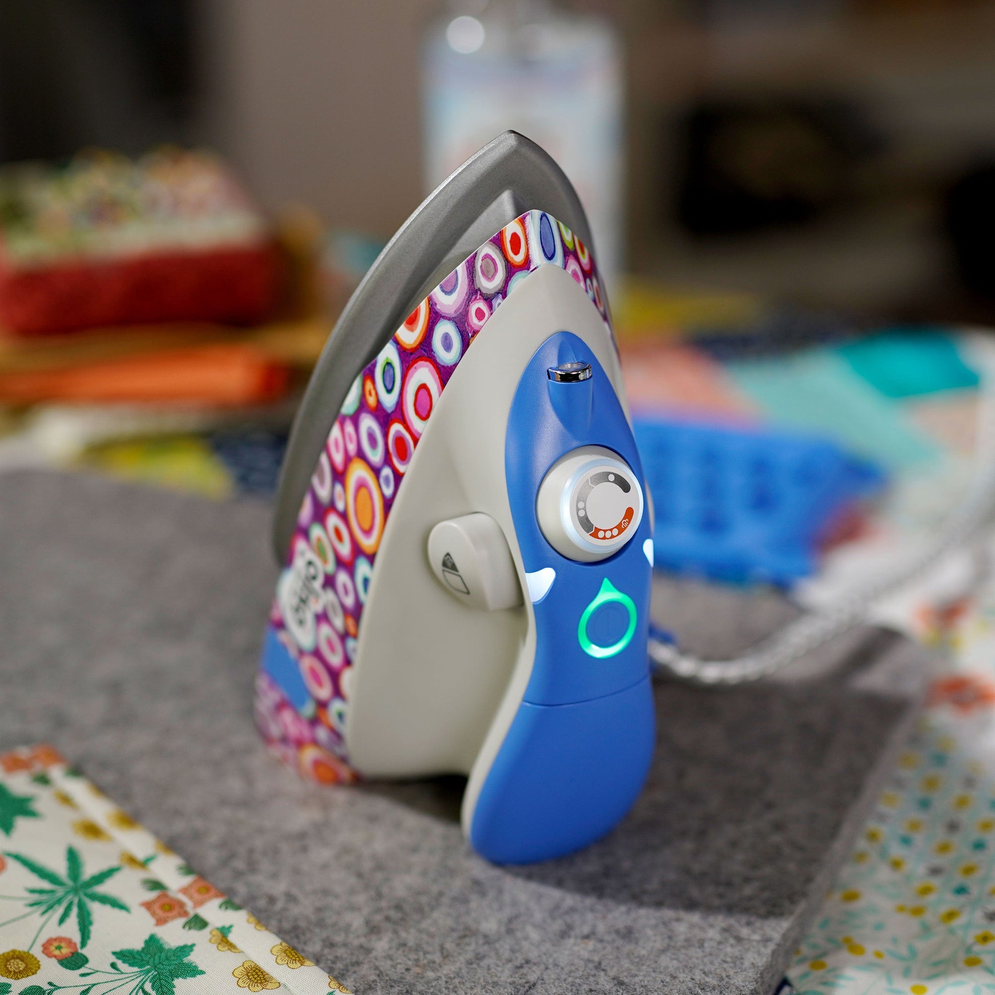 Oliso Irons Oliso Mini Project Iron M3Pro Kaffe Fasett Edition  - The Sewing Studio