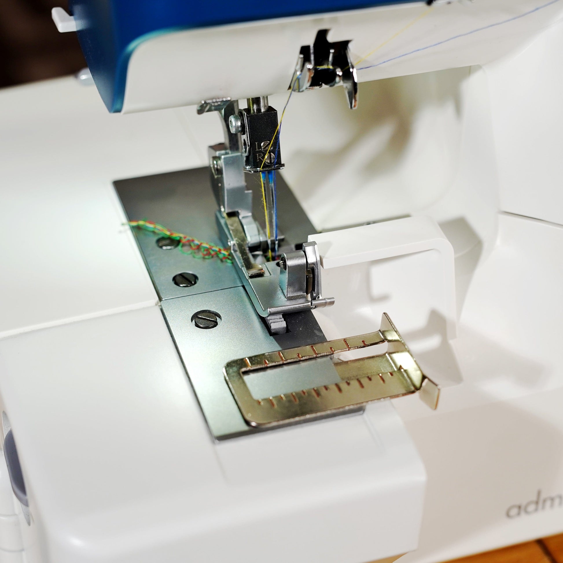 Pfaff Sewing Machines Pfaff Admire 1000 Overlocker  - The Sewing Studio