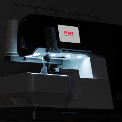 PFAFF Admire Air 7000 Coverlock Machine