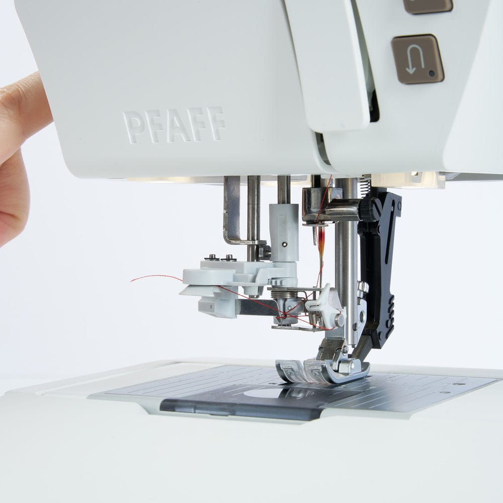 Pfaff Creative Elevate 680 Sewing Machine