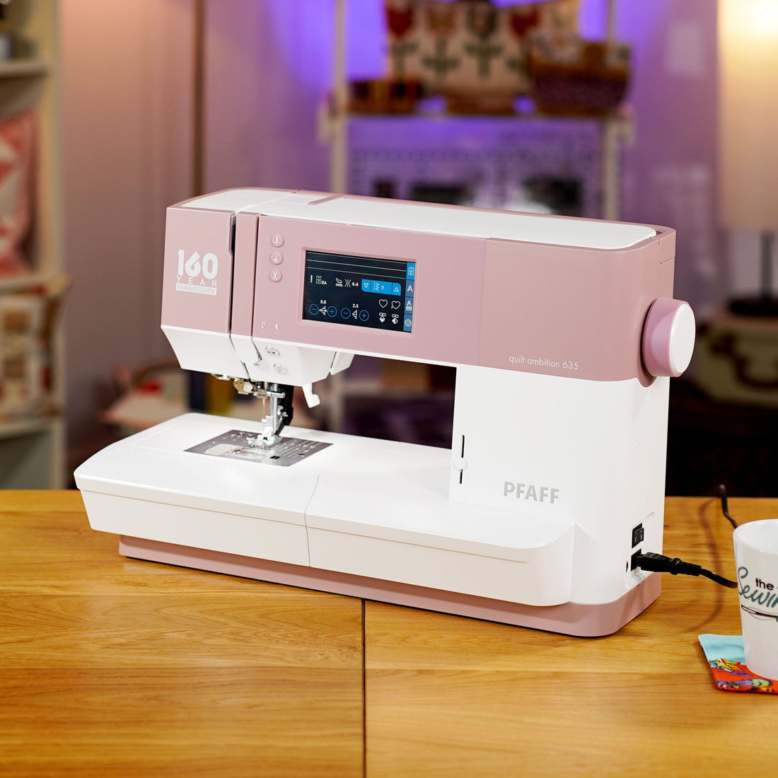Pfaff Sewing Machines PFAFF Quilt Ambition 635 Sewing Machine  - The Sewing Studio