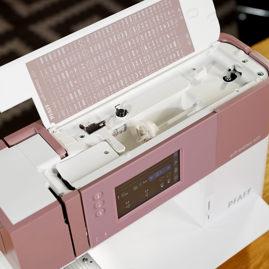 PFAFF Quilt Ambition 635 Sewing Machine