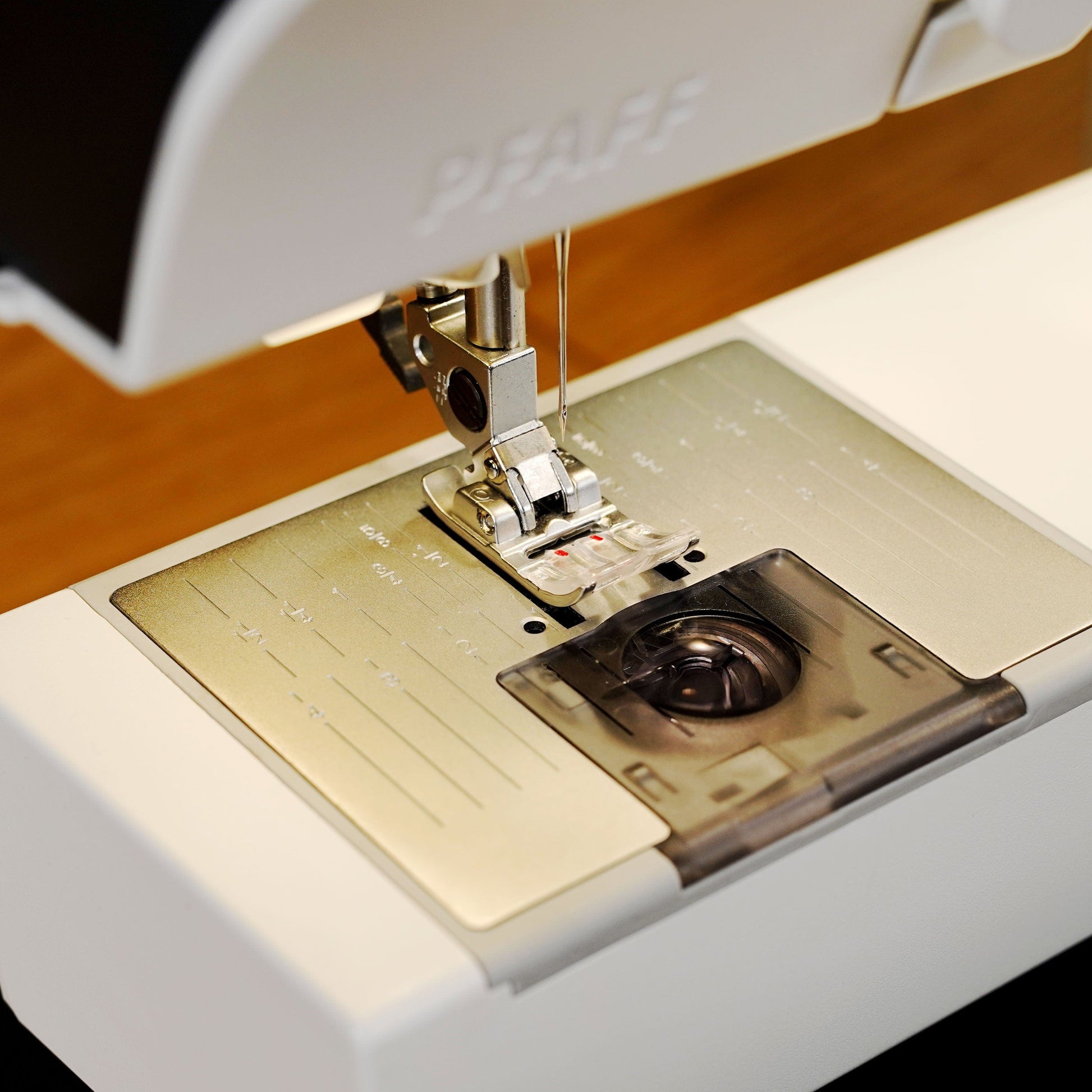 Pfaff Sewing Machines Pfaff Quilt Expression 720 Sewing Machine  - The Sewing Studio