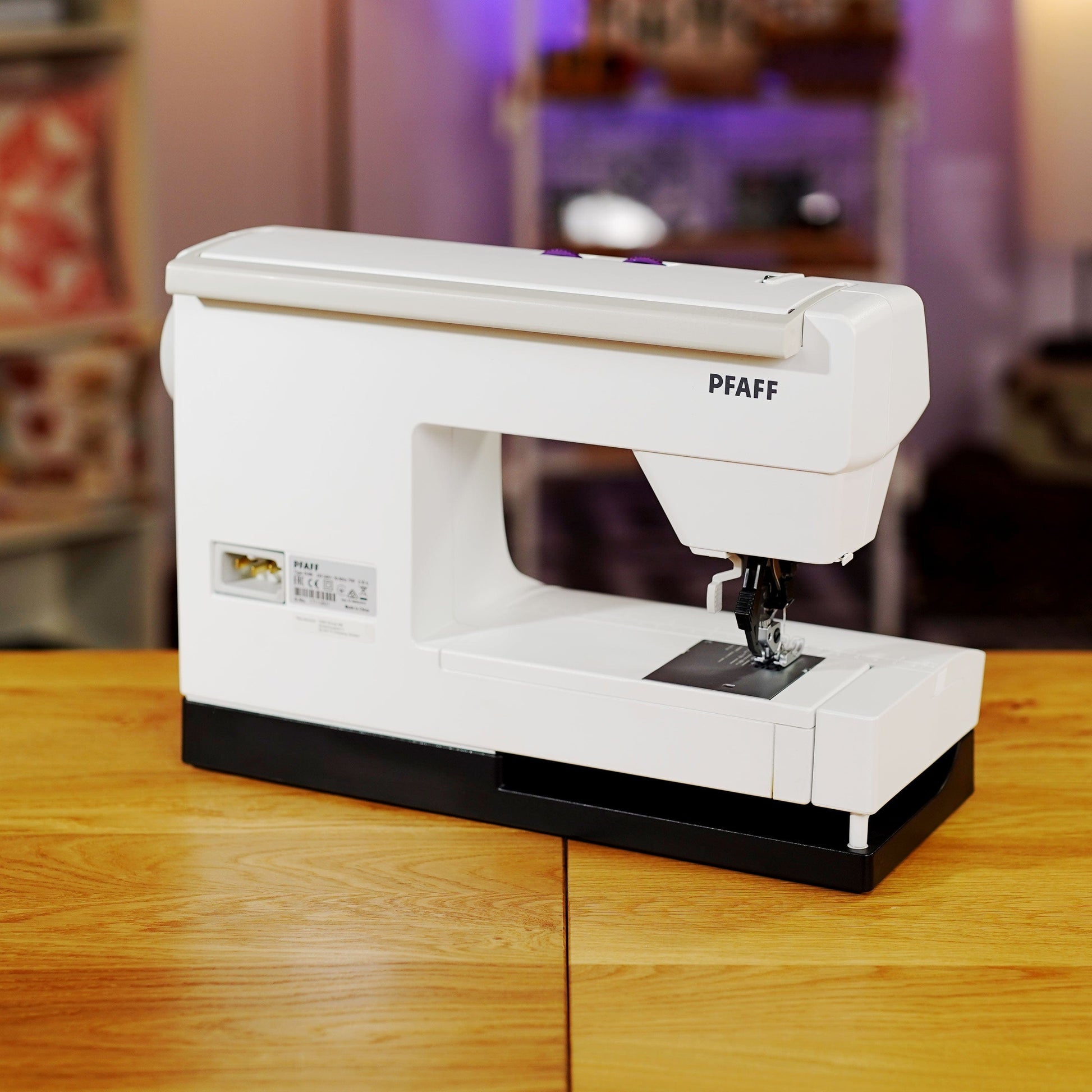 Pfaff Sewing Machines Pfaff Select 3.2 Sewing Machine  - The Sewing Studio