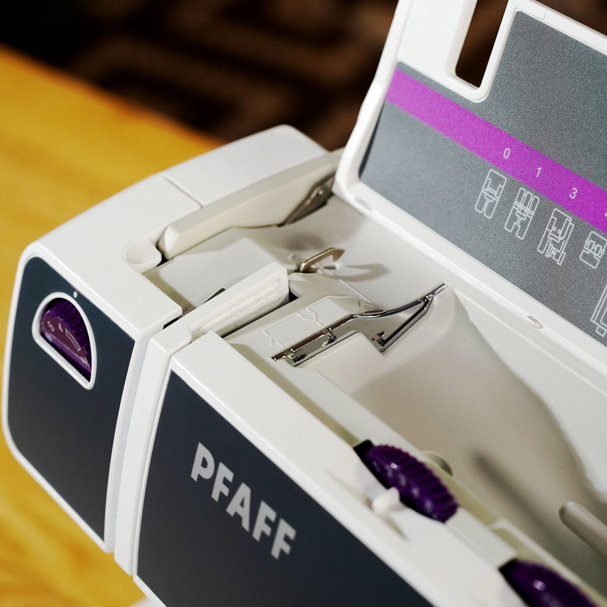 Pfaff Sewing Machines Pfaff Select 3.2 Sewing Machine  - The Sewing Studio