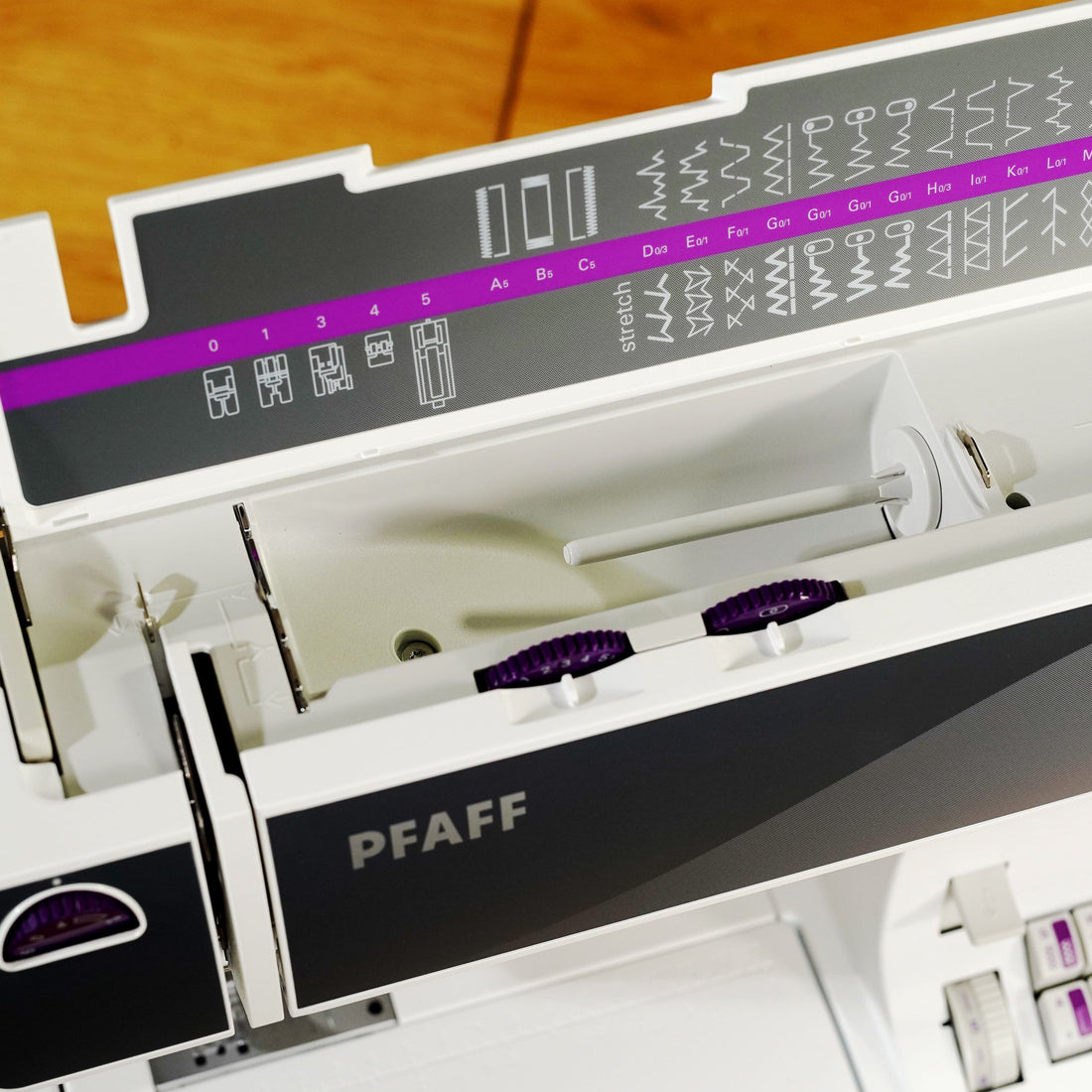 Pfaff Sewing Machines Pfaff Select 3.2 Sewing Machine  - The Sewing Studio