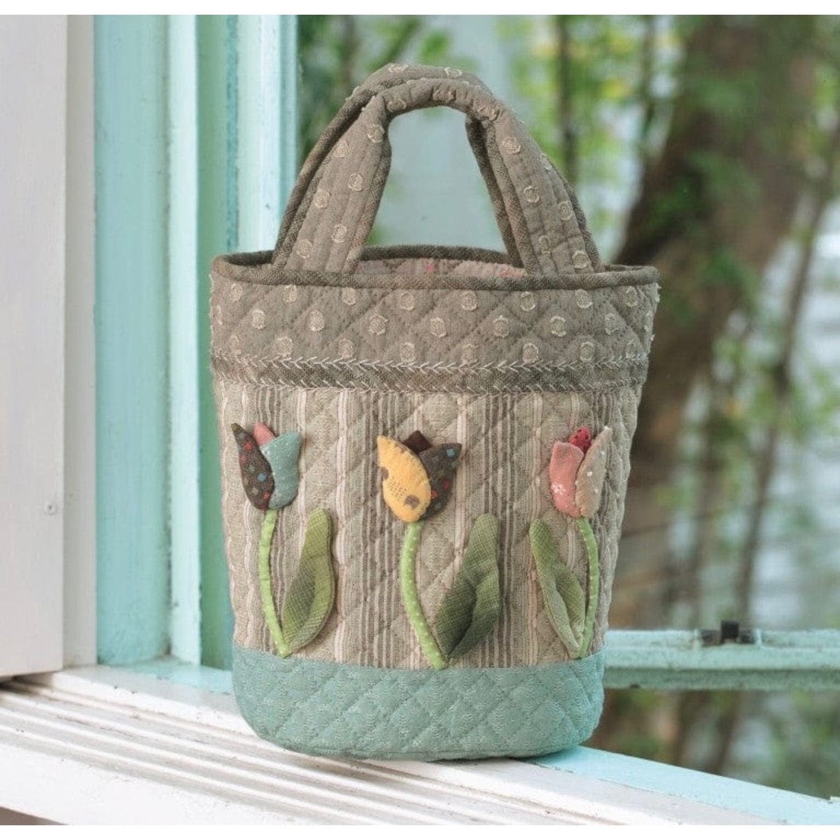 Search Press Books Quilted Bags & Gifts: 36 Classic Quilting Projects by Akemi Shibata  - The Sewing Studio