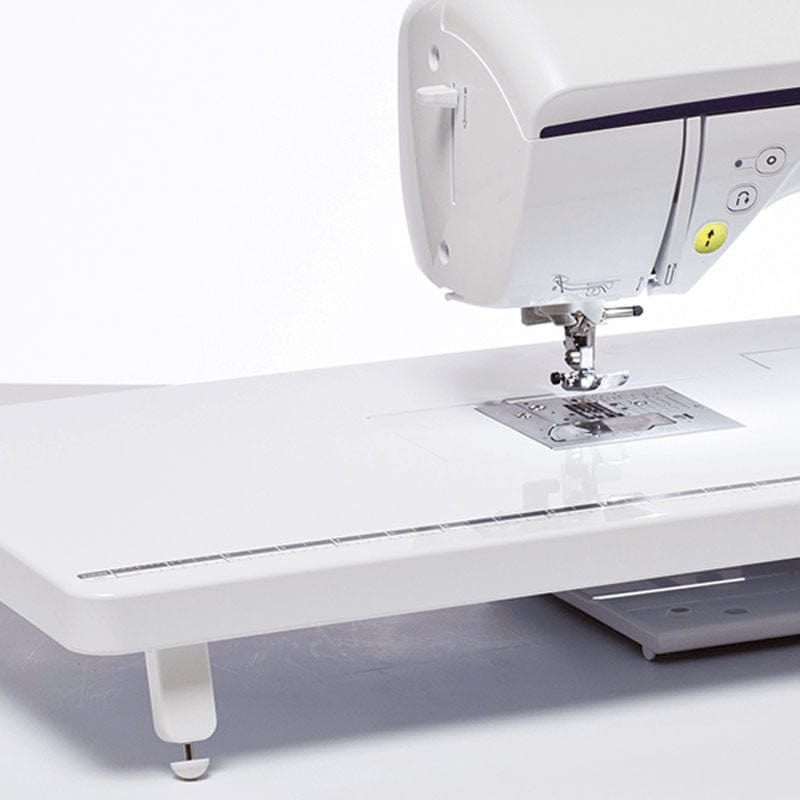 Brother Innov-is NV1800Q Sewing Machine 3