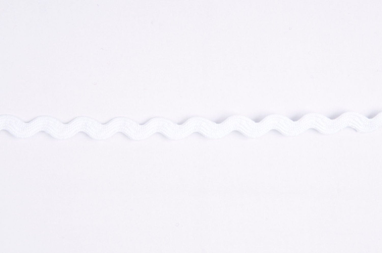 Essential Trimmings Ric Rac Polyester Ric Rac Trim: 8mm: White  - The Sewing Studio