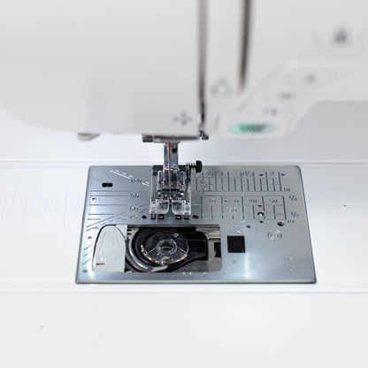 Janome 8200QCP-SE Sewing Machine