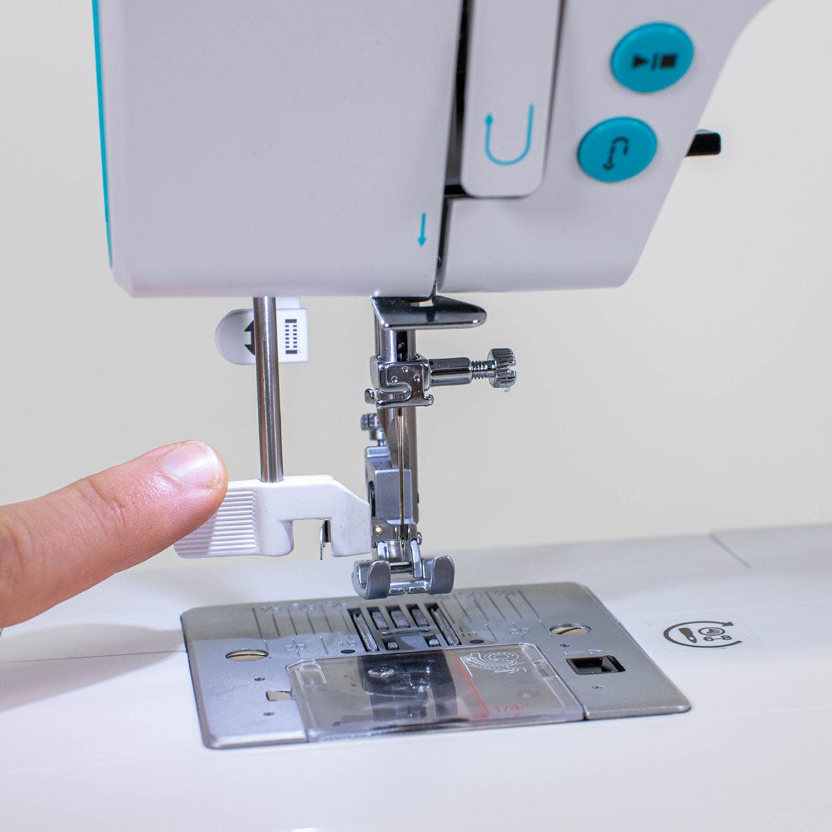 Pfaff Smarter 260C Sewing Machine + FREE Gifts worth £74